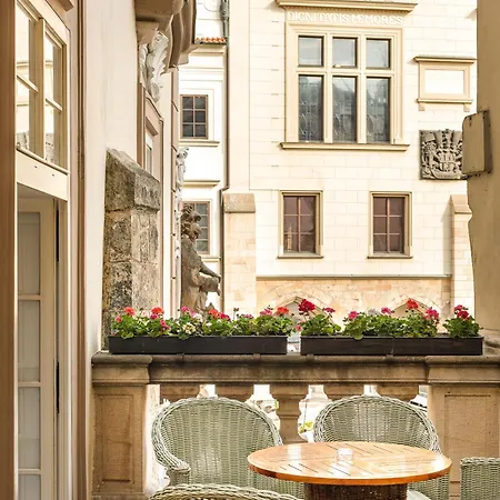 U By Bhg Hotel Praha