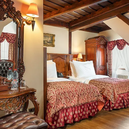 U By Bhg Hotel Praha