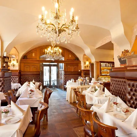 U By Bhg Hotell Prag