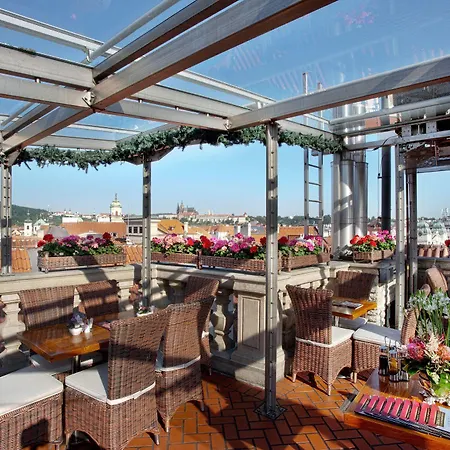 U By Bhg Hotell Prag